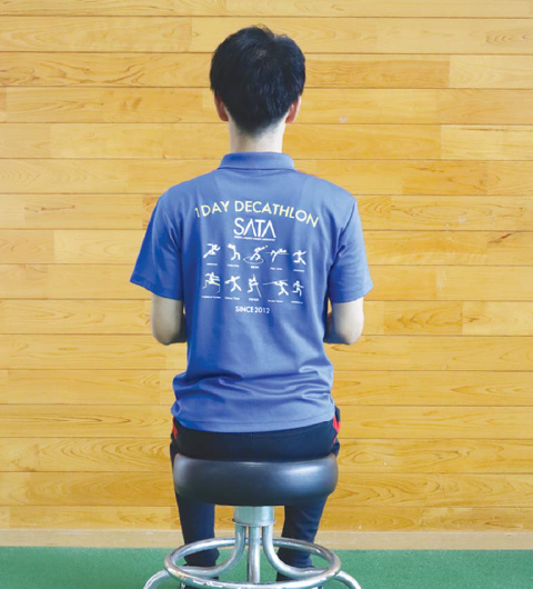 肩甲骨のストレッチ
